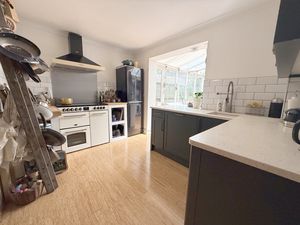 KITCHEN- click for photo gallery